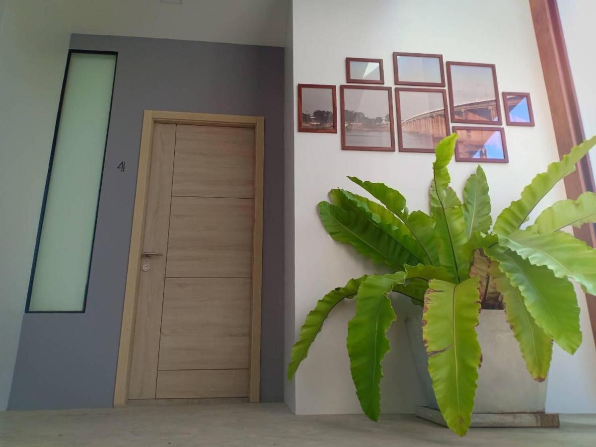 Home By The Bridge Hotel Kamphaeng Phet Exterior foto