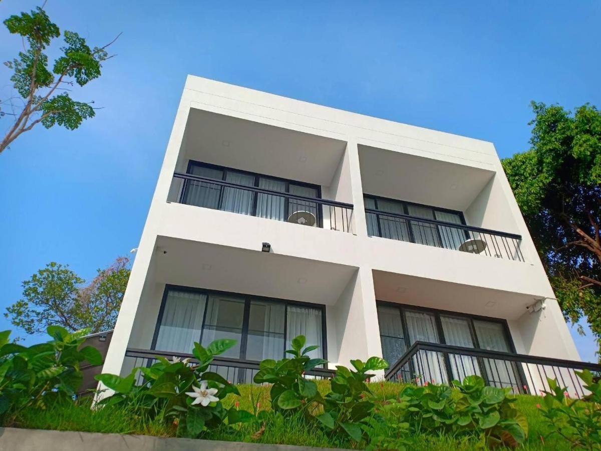 Home By The Bridge Hotel Kamphaeng Phet Exterior foto