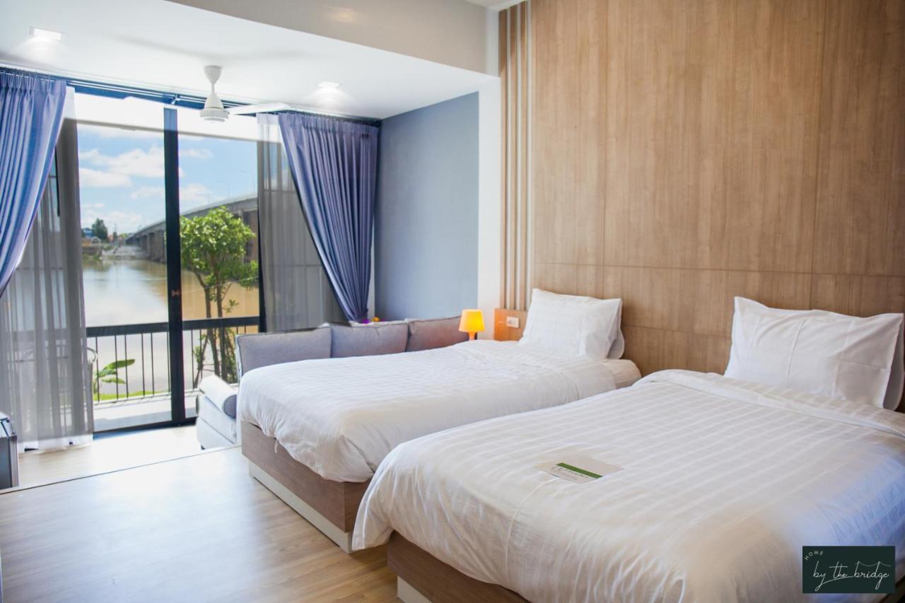 Home By The Bridge Hotel Kamphaeng Phet Exterior foto